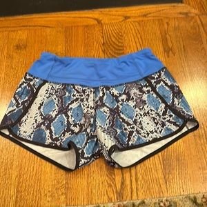 Lululemon shorts size 4 in perfect condition!
